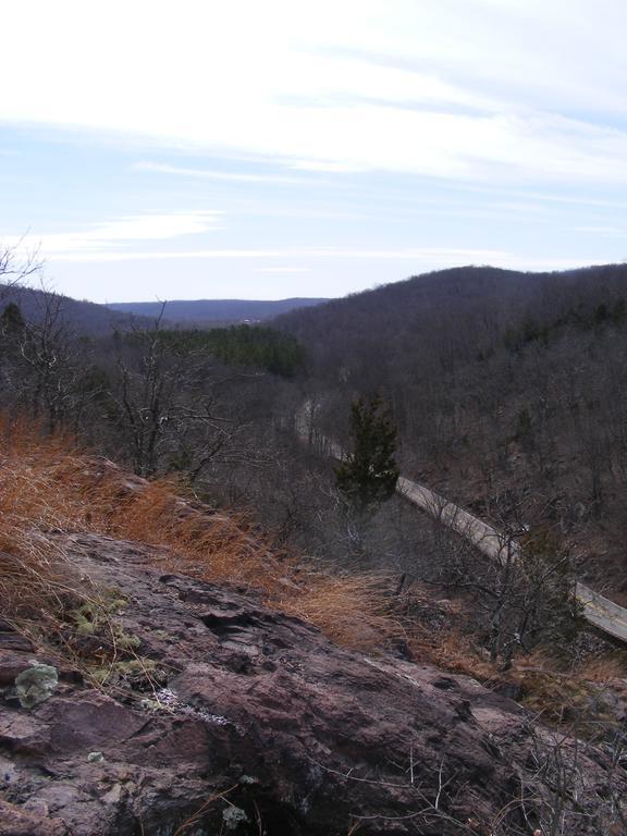 Shepherd Mountain Inn & Suites Pilot Knob Exterior foto