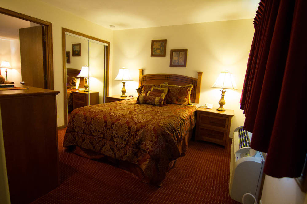 Shepherd Mountain Inn & Suites Pilot Knob Exterior foto