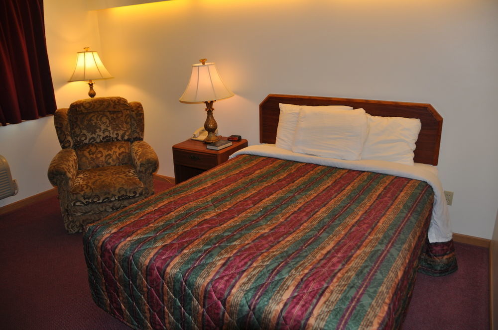 Shepherd Mountain Inn & Suites Pilot Knob Exterior foto