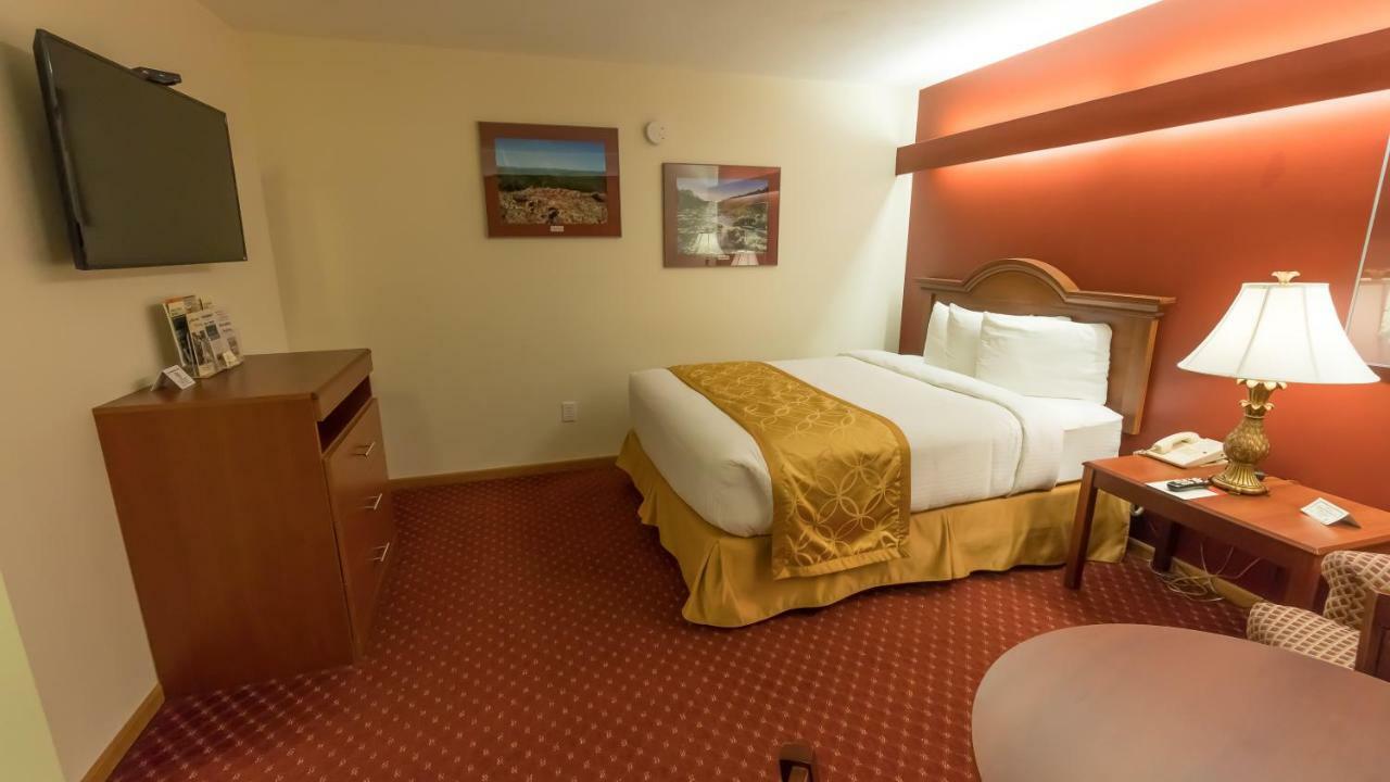 Shepherd Mountain Inn & Suites Pilot Knob Exterior foto